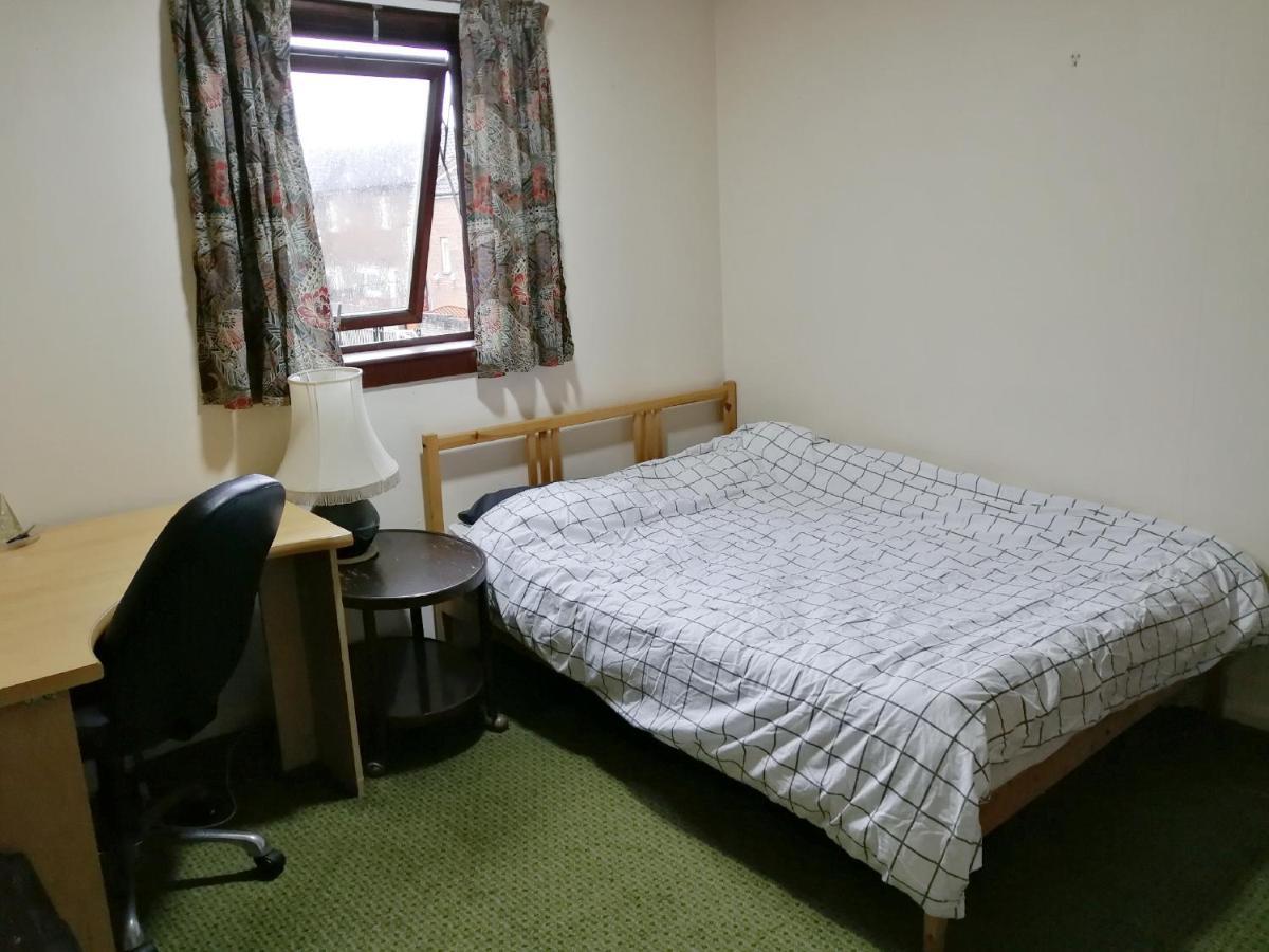 Guest House Private Room Near Glasgow City Centre Esterno foto